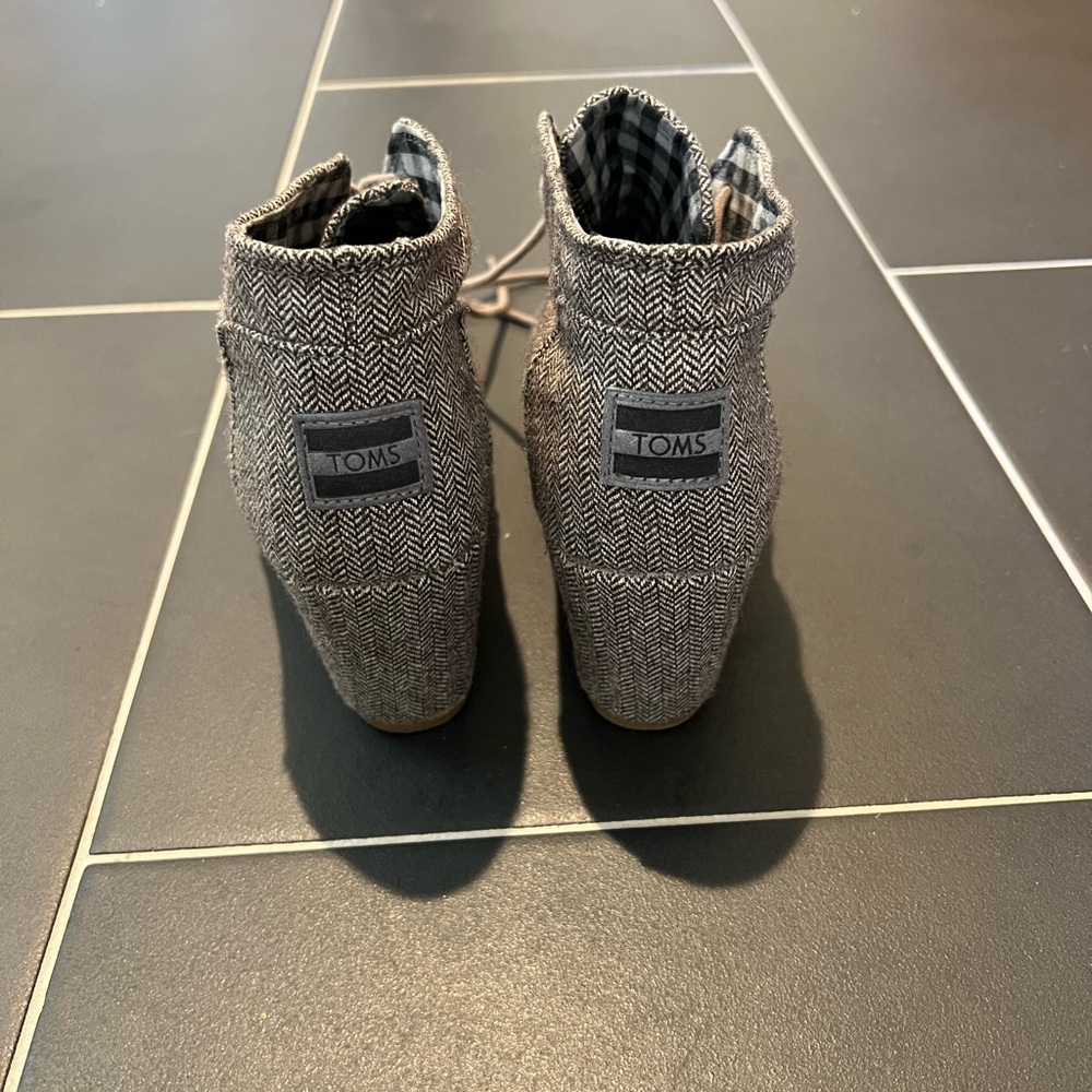 Toms herringbone wedge booties